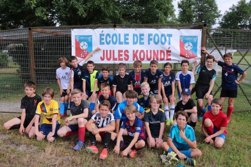 Les Girondins en Ligue 2 : à l’école de foot Jules-Koundé de Landiras, le maillot bordelais ne fait plus rêver