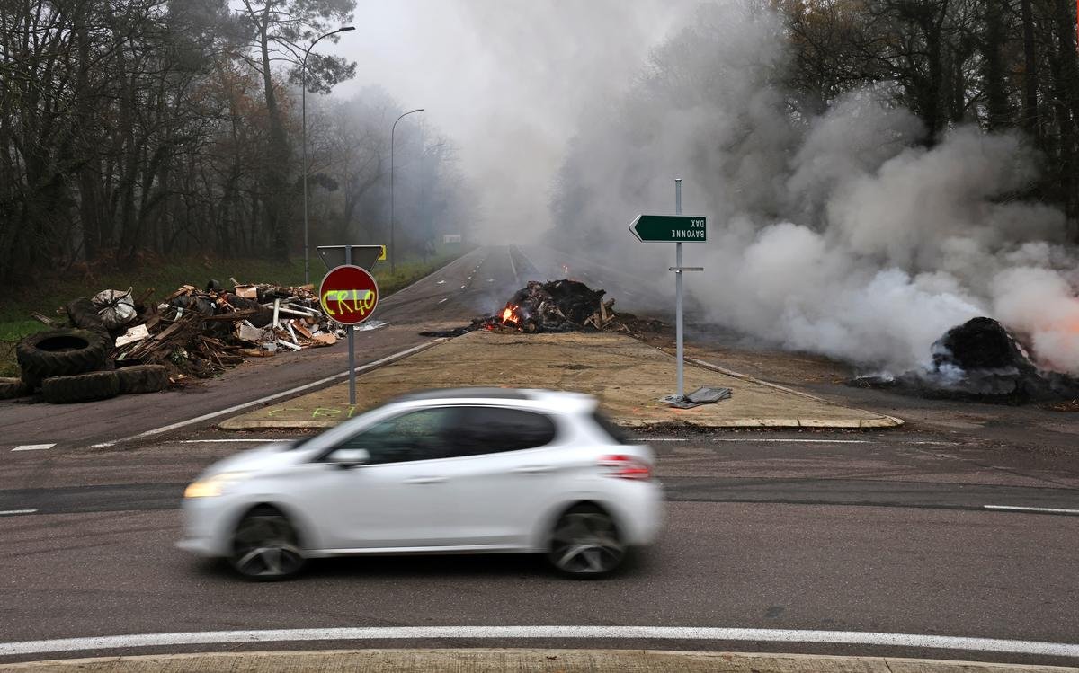 Colère des agriculteurs dans les Landes : un blocage aux portes de Mont-de-Marsan et de nouvelles actions à venir