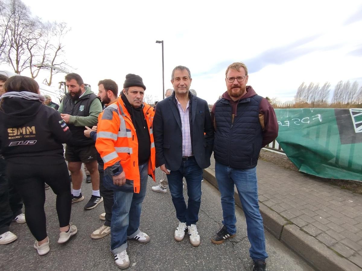 Peyrehorade. Colère des agriculteurs : le pont bloqué quelques heures ce mardi 13 janvier
