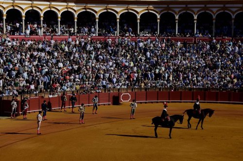 Toros : le plein de super, le biais de Bildu et 30 millions d’amis ; les échos du callejon