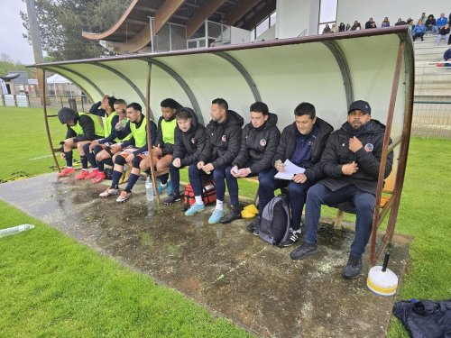 Football (National 3) : l’entraîneur du FC Bassin d’Arcachon veut finir fort et « aller chercher la place de dauphin »