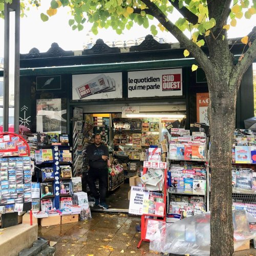 Bordeaux : les kiosques à journaux continuent leur mutation