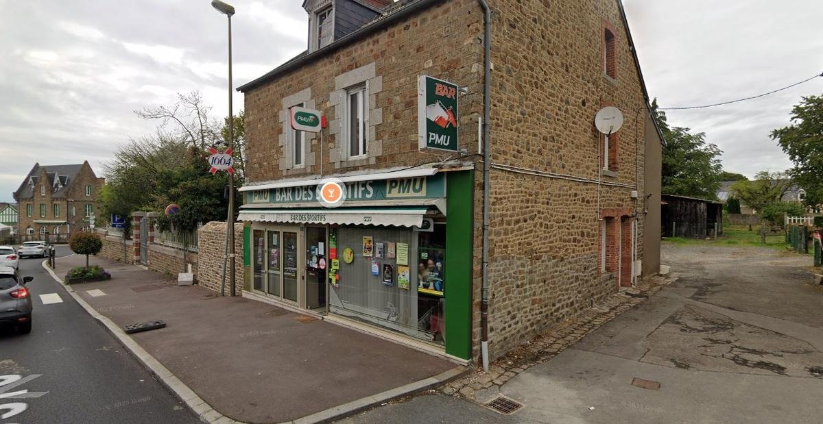 Ivre, un agriculteur fonce dans la vitrine d’un bar PMU avec son tracteur tout neuf