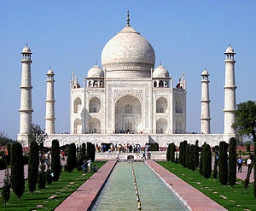 Des fanatiques hindous veulent détruire le Taj Mahal, joyau architectural de l’Inde