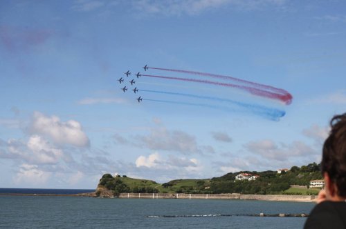 La patrouille de France revient Saint-Jean-de-Luz, la polémique aussi