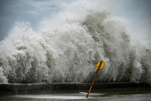 Près des côtes du Mexique, Orlene devient « un ouragan majeur »
