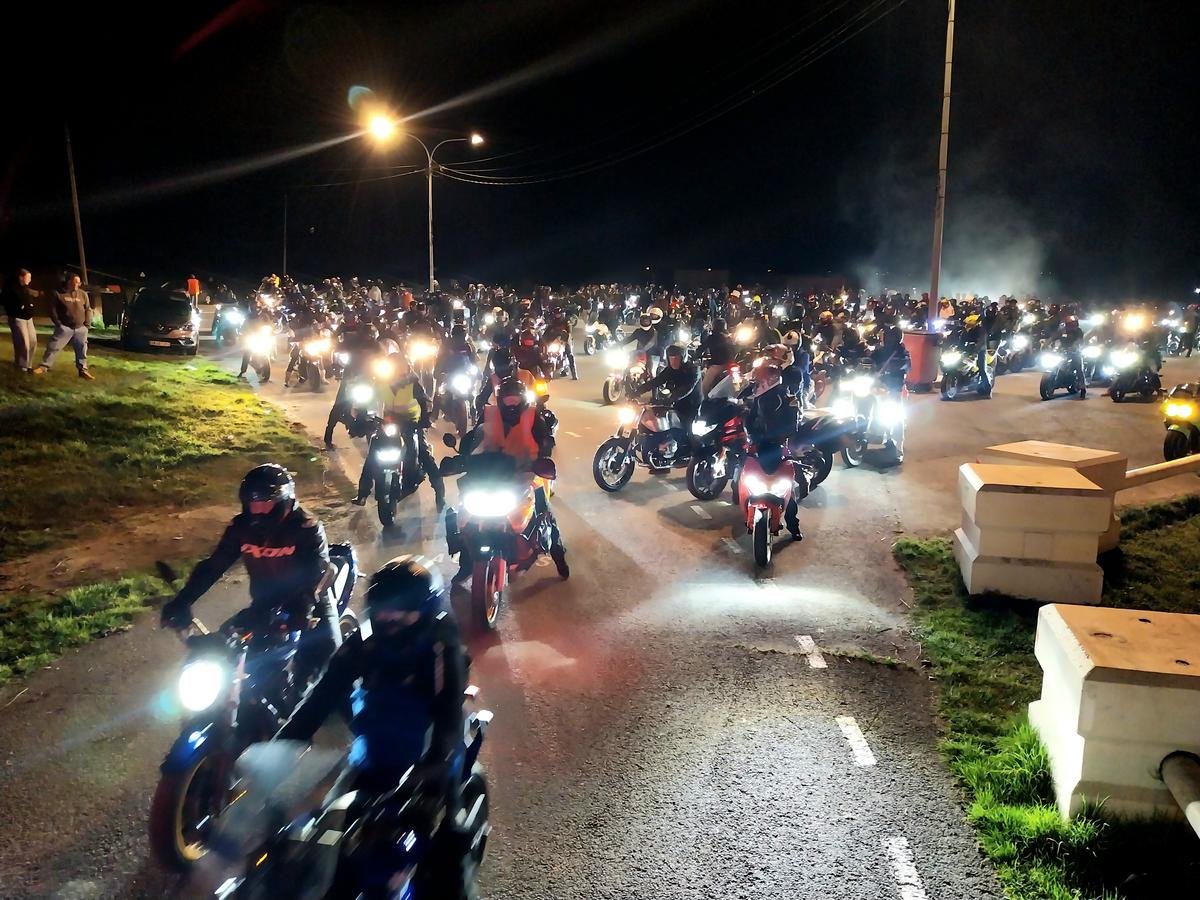 Bordeaux : Pour récupérer leur piste occupée par des gens du voyage, les motards pétaradent en ville