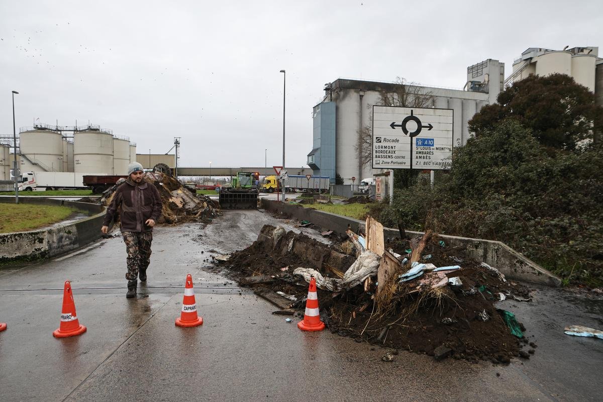 Blocage au port de Bordeaux : les Jeunes agriculteurs se joignent au mouvement
