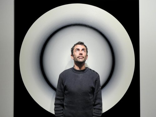 Biarritz : les œuvres hypnotisantes de Mathieu Piffeteau exposées à la crypte Sainte-Eugénie