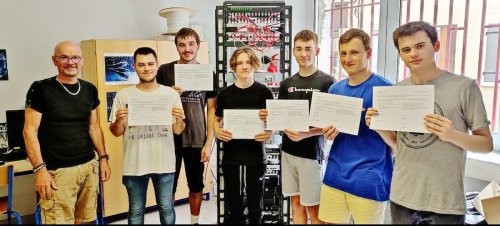 Gabarret : sept lycéens certifiés en réseaux informatiques