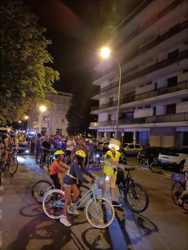Vidéo. Une ode au vélo by night à Périgueux