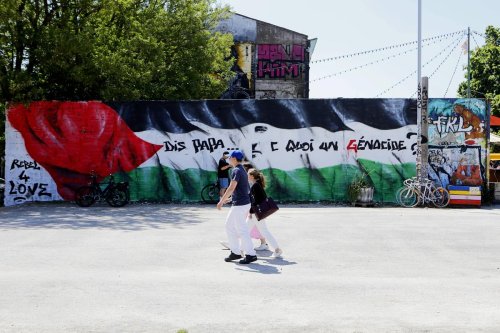 Incompréhension à La Rochelle : la fresque en hommage à Terence recouverte par un graff de soutien à Gaza
