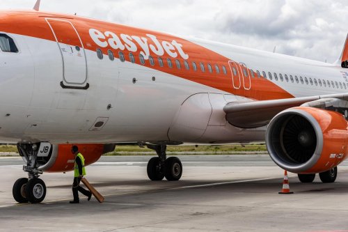 Plusieurs passagers se plaignent de maux de tête, un avion d’EasyJet atterrit en urgence à Bâle-Mulhouse