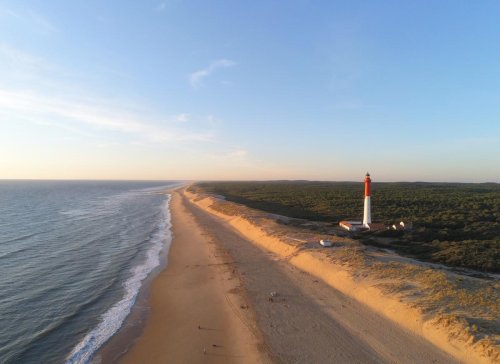 Charente-Maritime : le phare de la Coubre à La Tremblade ne cesse de se réinventer