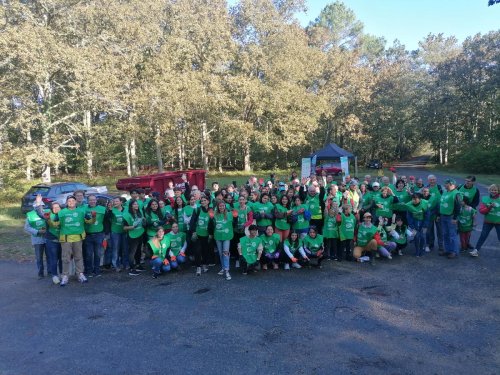Bassin d’Arcachon : le Rotary et ses étudiants du monde entier nettoient la forêt au Teich