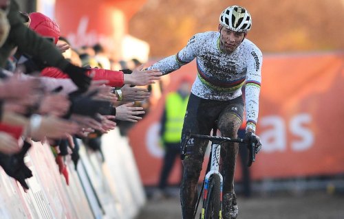 Cyclo-cross : Van der Poel remporte son premier cyclo-cross de la saison