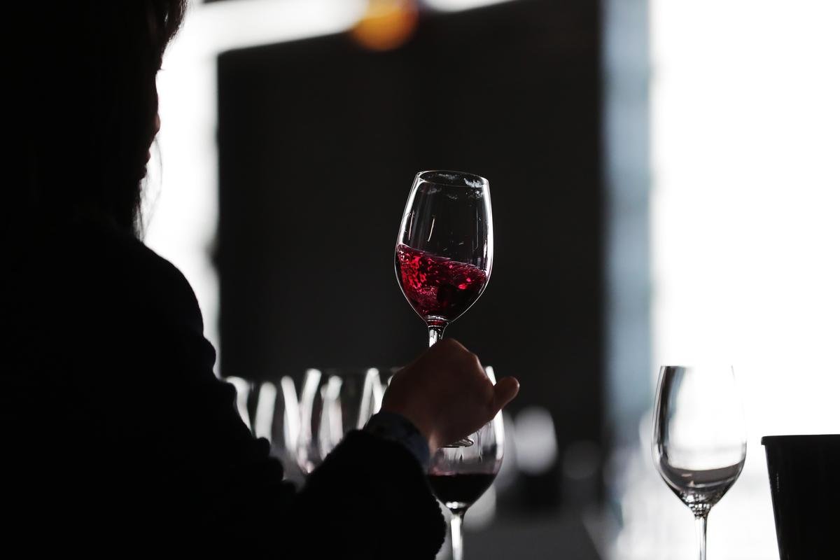 Viticulture : après l’annonce des vins taxés à 15 % aux États-Unis, le maire de Bordeaux et le président du CIVB expriment « leur vive inquiétude »