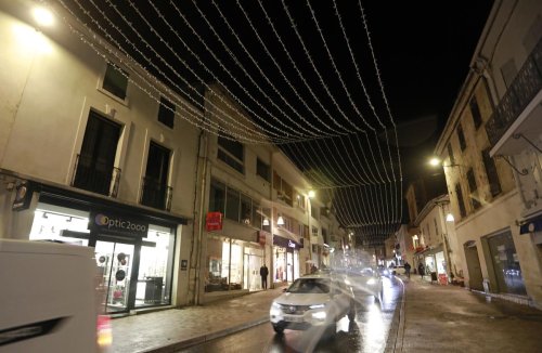 Mont-de-Marsan. « L’esprit de Noël n’est pas là » : les commerçants regrettent des illuminations tardives