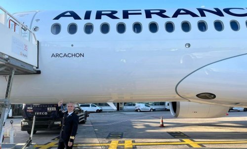 Le premier vol commercial de l’A220 « Arcachon » a eu lieu entre Paris et Athènes