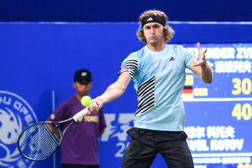 Tennis : Zverev renverse Safiullin et s’impose à Chengdu