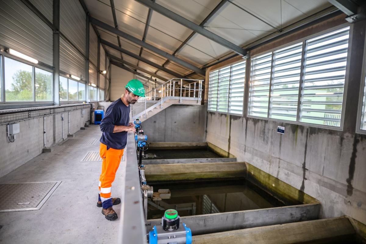 À Sérignac, l’usine de production d’eau de la Saur est en pointe sur le traitement