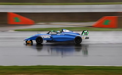 Nogaro : Hugo Herrouin et les Aquitains dans le grand bain de la F4, école de formation vers l’élite