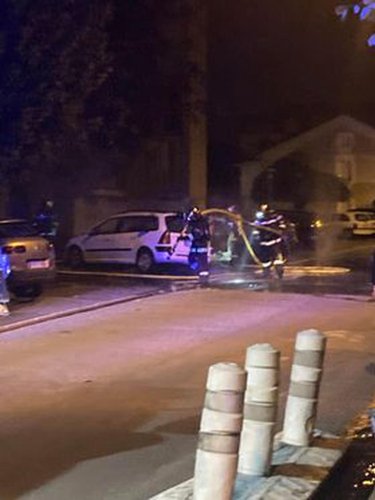 Deux voitures en flamme en pleine nuit à Périgueux