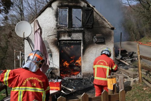 Pays basque : une maison entièrement détruite par les flammes à Barcus