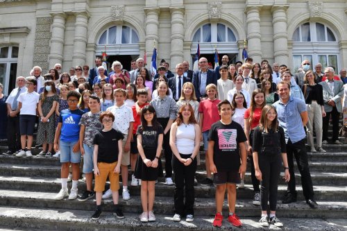 Dordogne : les jeunes ont reçu les prix du concours de la Résistance
