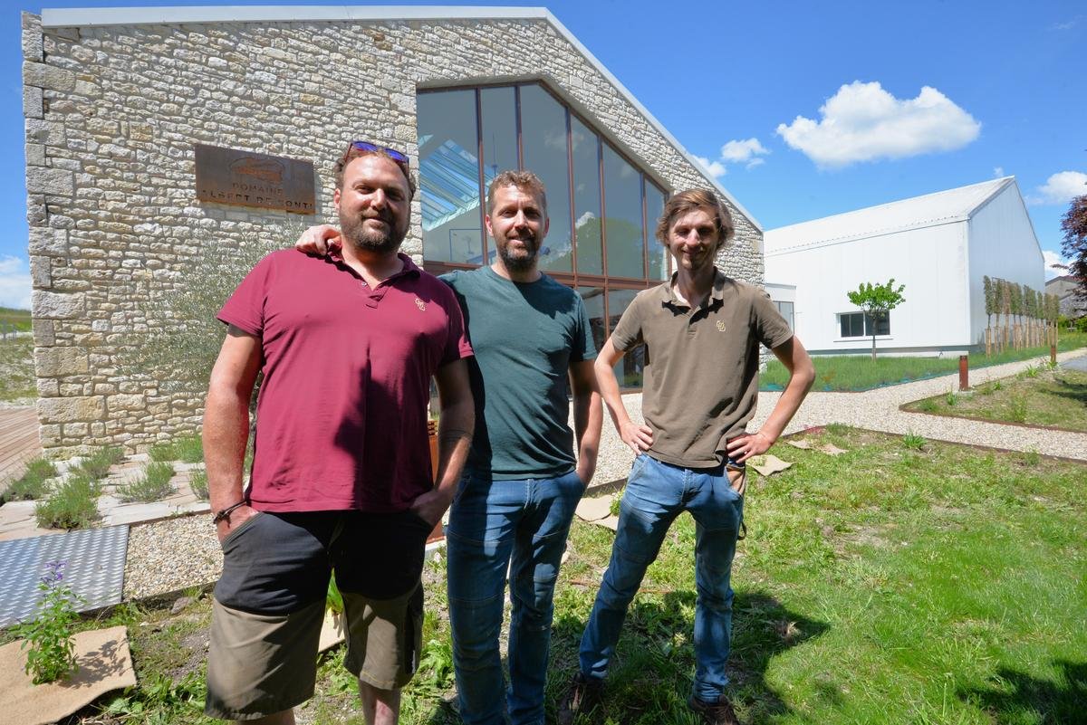 Malgré la crise, ces vignerons ont lancé leur domaine et construit un chai flambant neuf en Dordogne