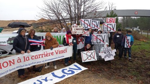 Trois manifestations en Gironde contre les carrières qui serviront à la construction des futures LGV