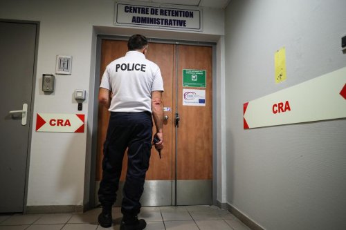 Immigration : un rapport dénonce « une utilisation de plus en plus massive et disproportionnée de l’enfermement administratif »