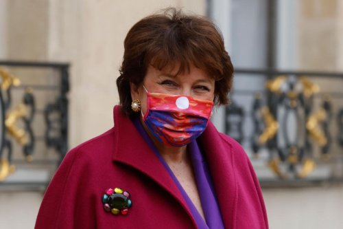 Roselyne Bachelot annonce des « expérimentations » pour des concerts debout