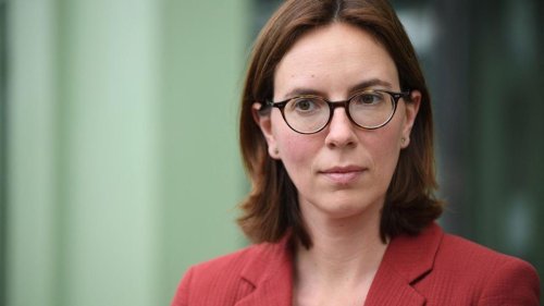 Retraites : la ministre des Comptes publics estime qu’il n’est « pas réaliste » de revenir aux 62 ans