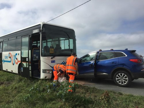 Meschers-sur-Gironde : collision entre un bus et une voiture