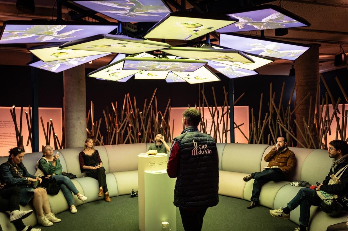 « Nous célébrons la diversité des civilisations » : à Bordeaux, la Cité du vin fête ses dix ans d’existence