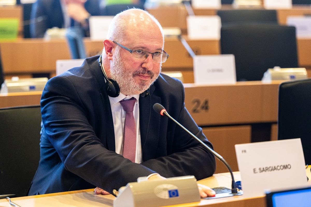 « J’ai eu l’impression de sauter dans le vide plusieurs fois par jour » : le Landais Éric Sargiacomo raconte sa première année comme député européen