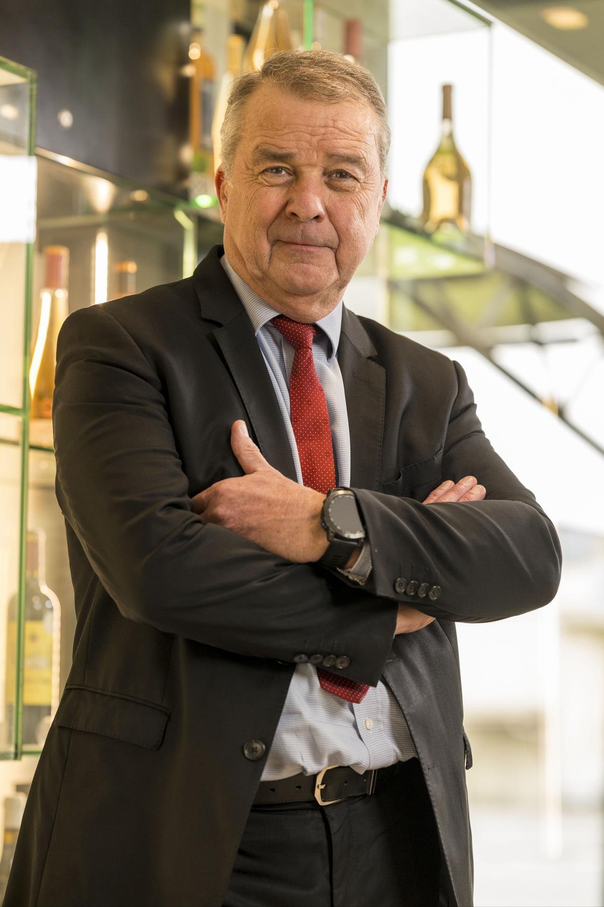 Vins : « le Groupe Castel doit rester à la famille Castel »