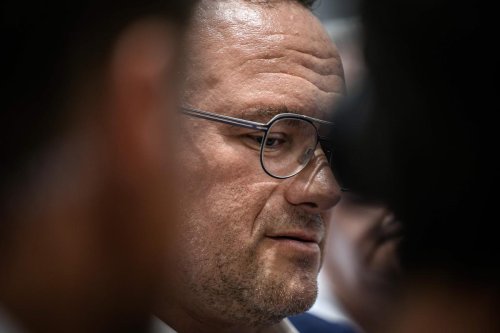 Affaire Abad : une élue porte plainte pour tentative de viol, le ministre porte plainte pour dénonciation calomnieuse