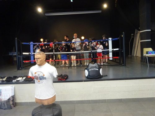 Un nouveau club de boxe ouvre ses portes à Villegouge