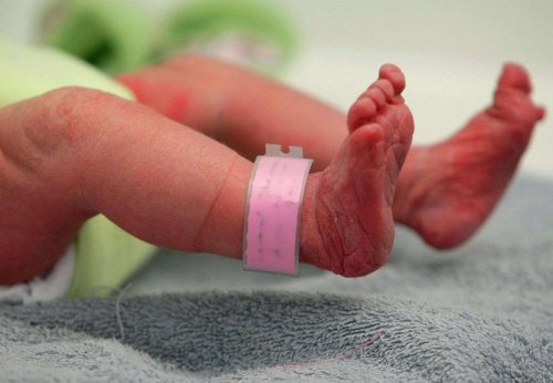Hausse de la mortalité infantile : « On pense en permanence à la fin de vie mais on a tendance à oublier son début »