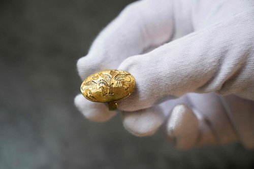 La Fondation Nobel restitue à la Grèce une bague antique en or volée pendant la Deuxième Guerre mondiale