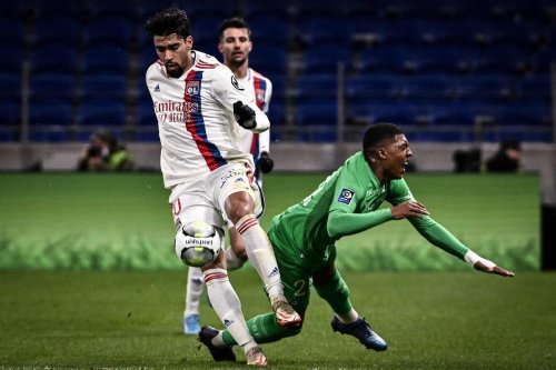 Ligue 1 : sans briller, Lyon enfonce Saint-Etienne (1-0)