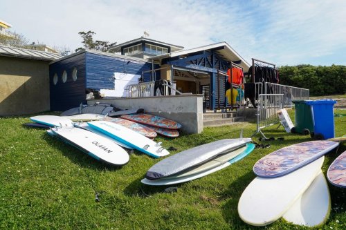 Surf à Biarritz. Flux mieux gérés, bâtiment plus moderne… À la Milady, le Bascs a inauguré ses locaux rénovés