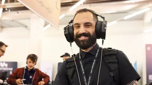 Heiße Ohren – mit diesen Neuheiten wollen Hi-Fi-Anbieter begeistern
