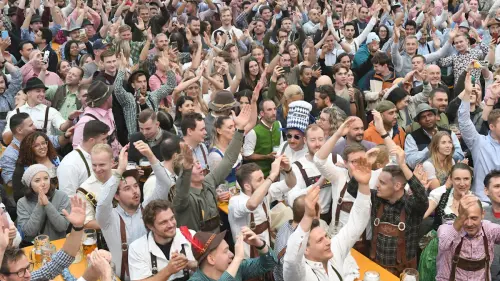 Angeklagter sagt: Freund war der Wiesn-Grapscher