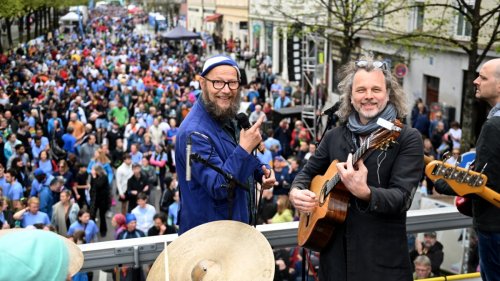 Demonstration "Zammreißen" in München mit Musikern und Kabarettisten