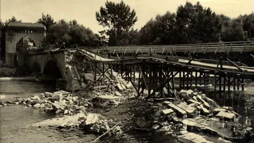 Die SS ergreift die Flucht, sprengt aber noch die Isarbrücke