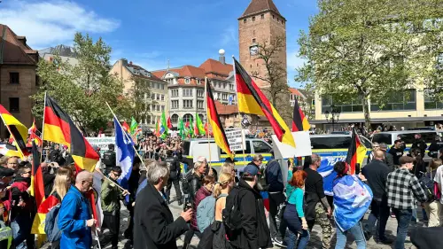 Verfassungsschutz beobachtet „Team Menschenrechte Nürnberg“