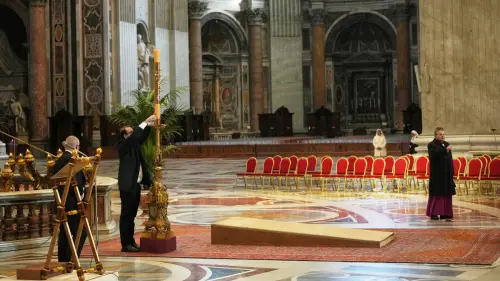 Toter Papst Franziskus wird in den Petersdom überführt und aufgebahrt